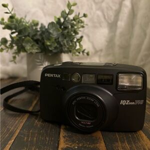 Pentax IQZoom 140 Black Film Camera